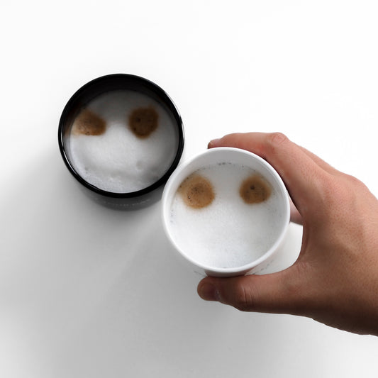 Keramiktassen für Kaffee mit süßen Tiersprüchen.