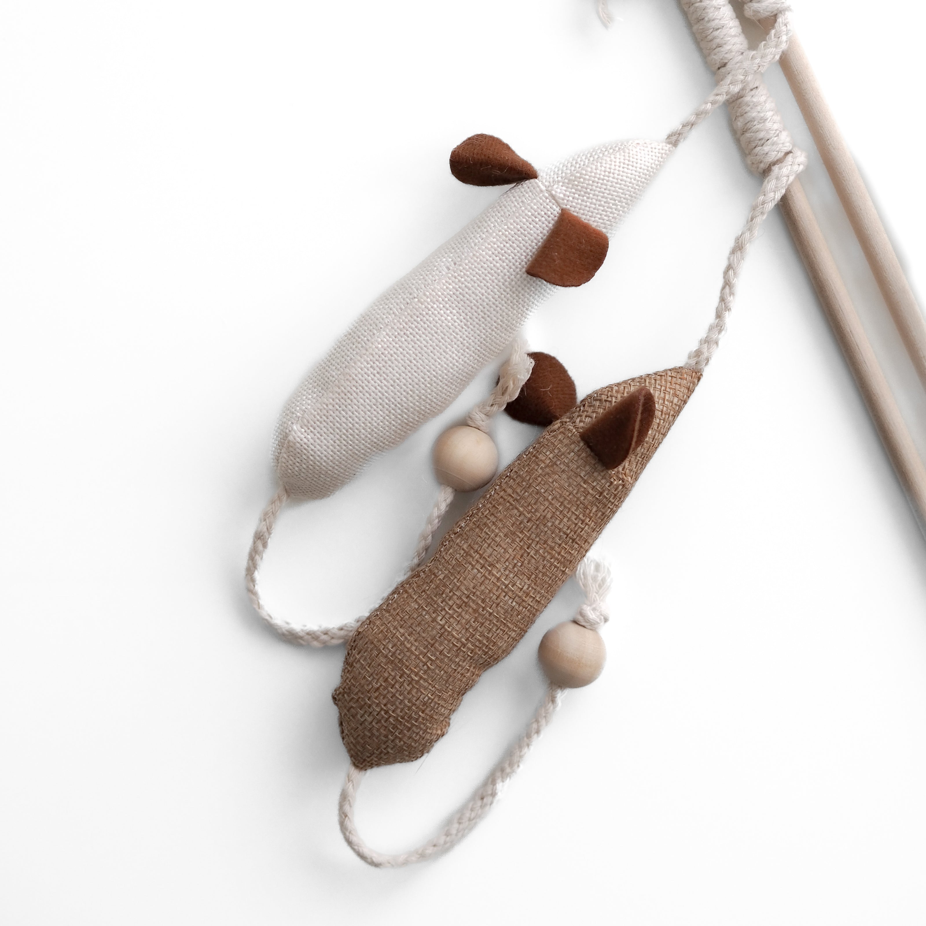 Spielangel mit Katzenminze für Katzen in Leinen- und Jutestoff